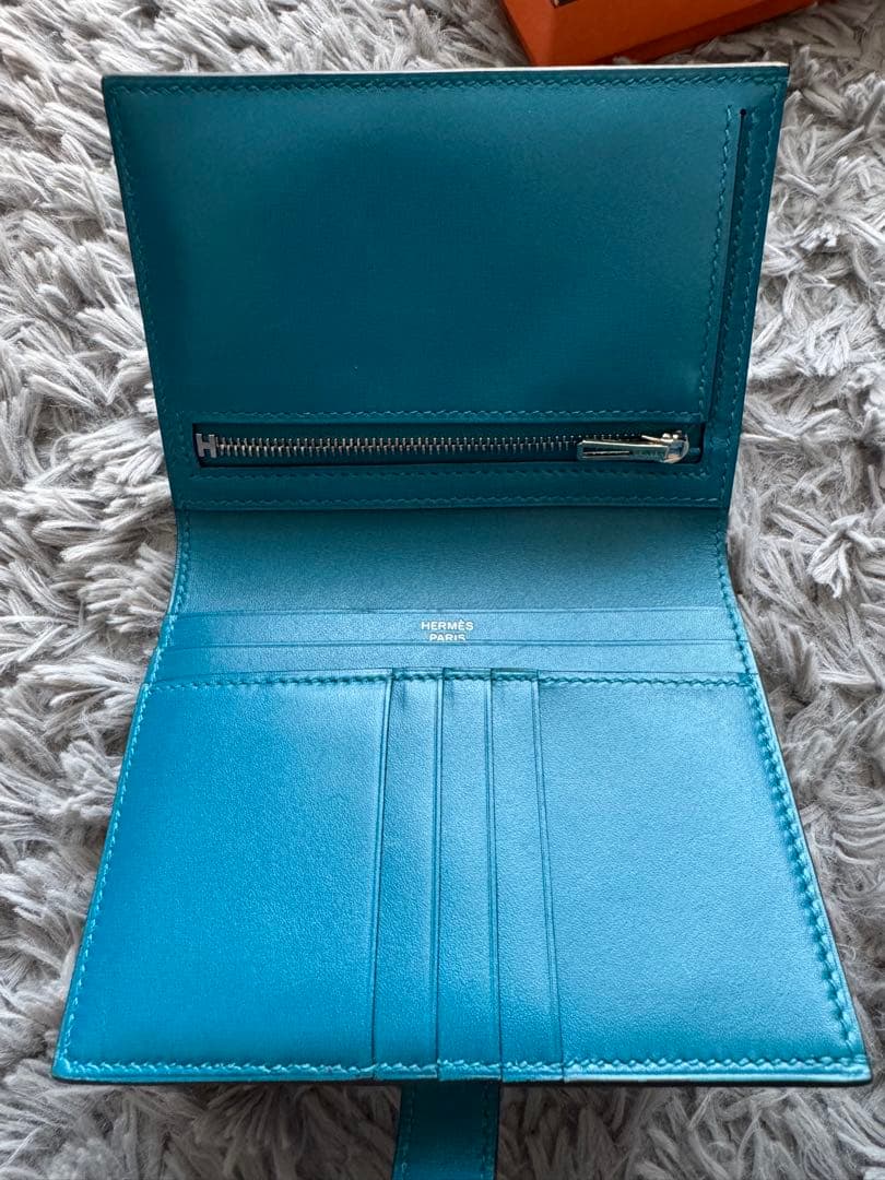 【極美品】HERMES エルメス　 べアン　コンパクト　青　ブルー　シルバー金具