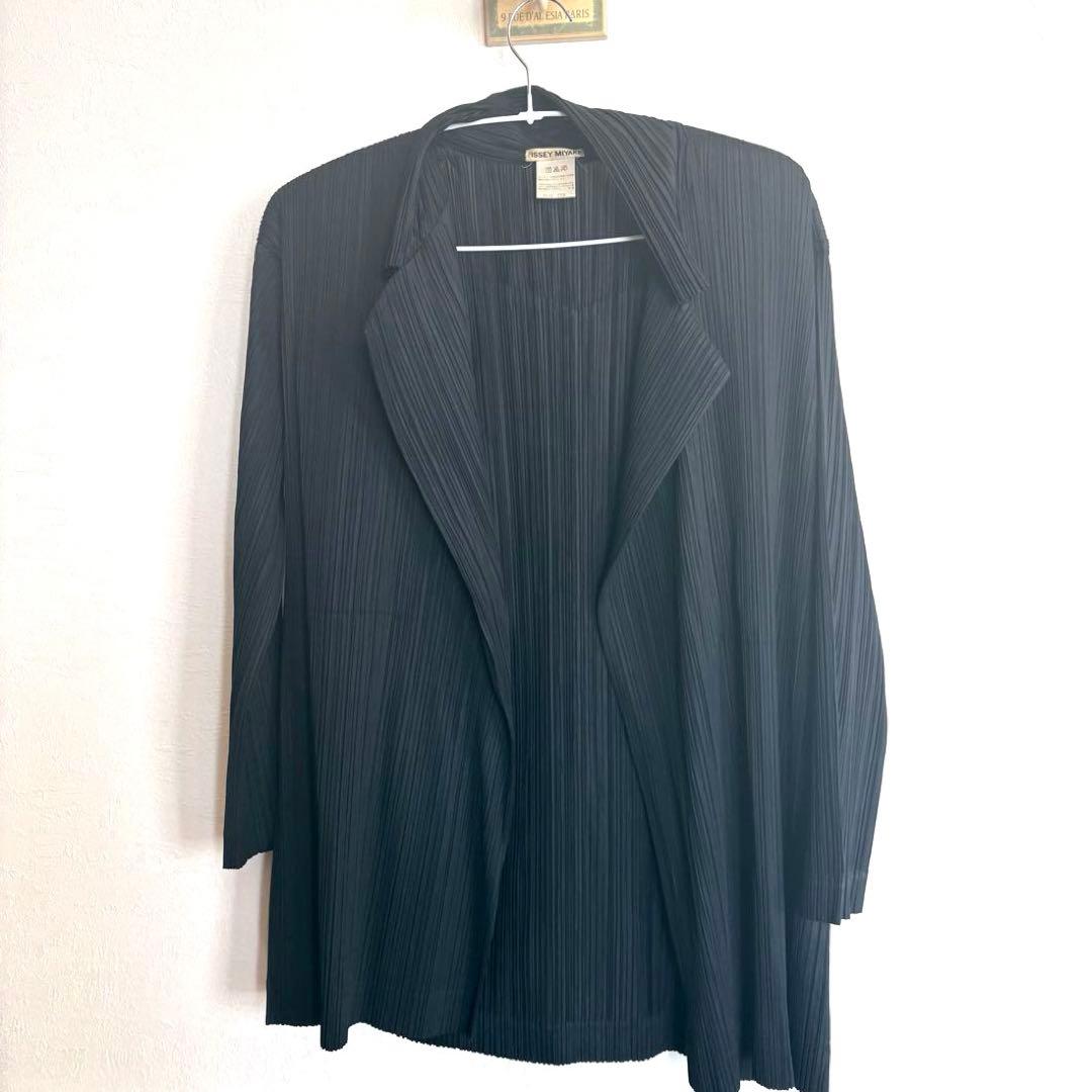 ISSEY MIYAKE ジャケットPLEATS PLEASE イッセイミヤケ黒