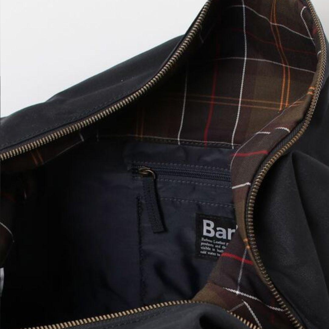 Essentioal Holdall ショルダーバッグ Barbour