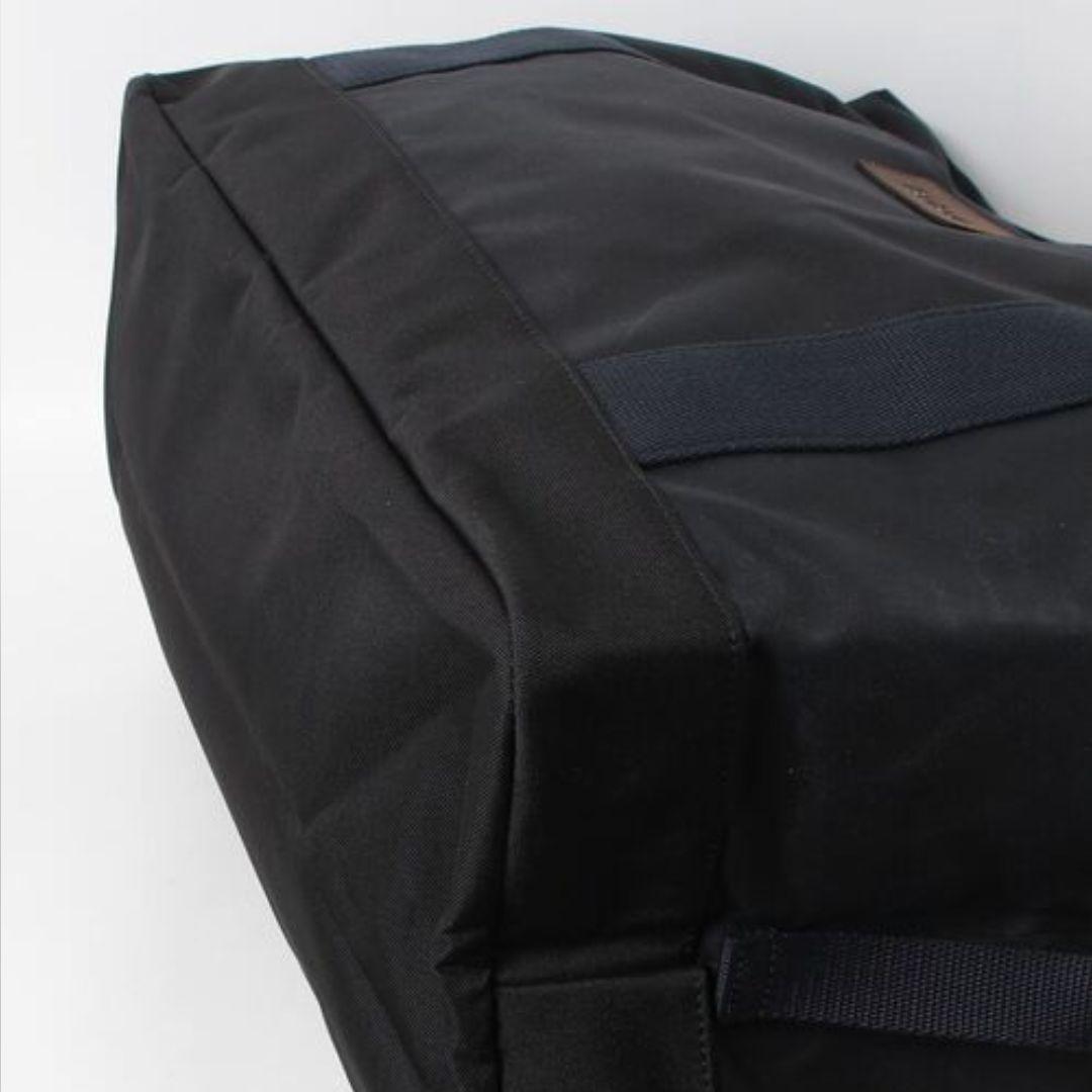 Essentioal Holdall ショルダーバッグ Barbour