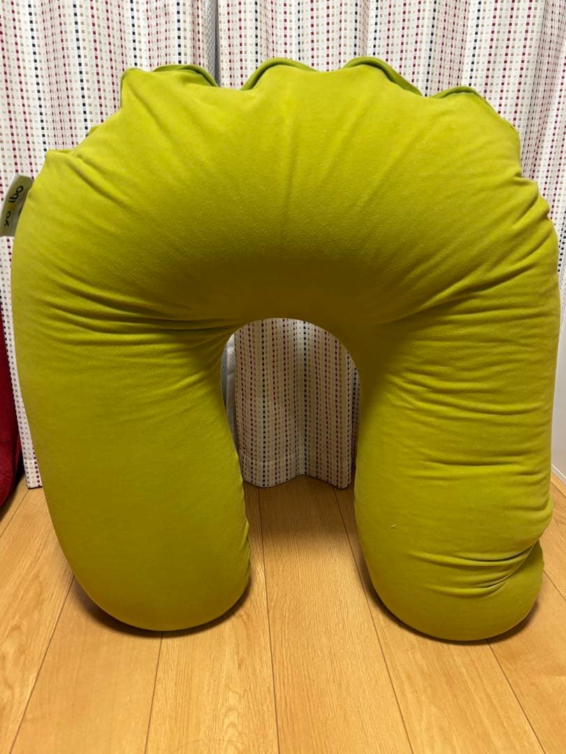 Yogibo ヨギボー　U字型クッション　ビーズクッション ライムグリーン