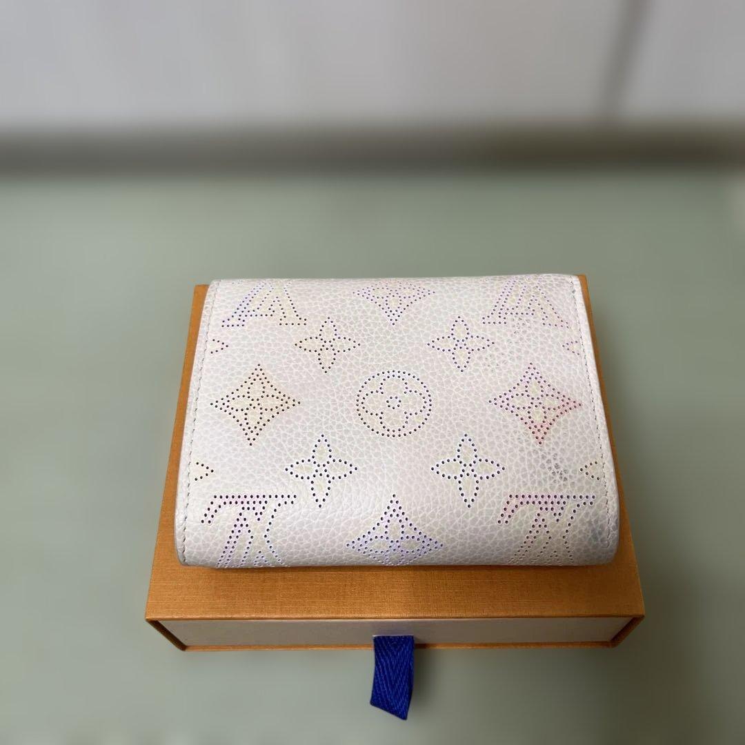 ノ*エ様 Louis Vuitton 財布 ホワイト　ポルトフォイユ　イリス　コ