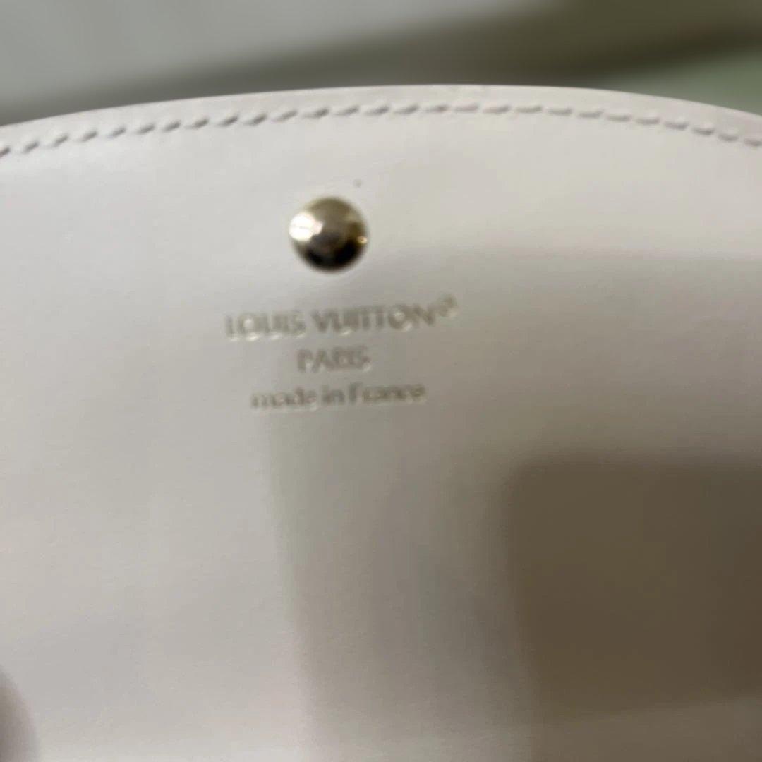 ノ*エ様 Louis Vuitton 財布 ホワイト　ポルトフォイユ　イリス　コ
