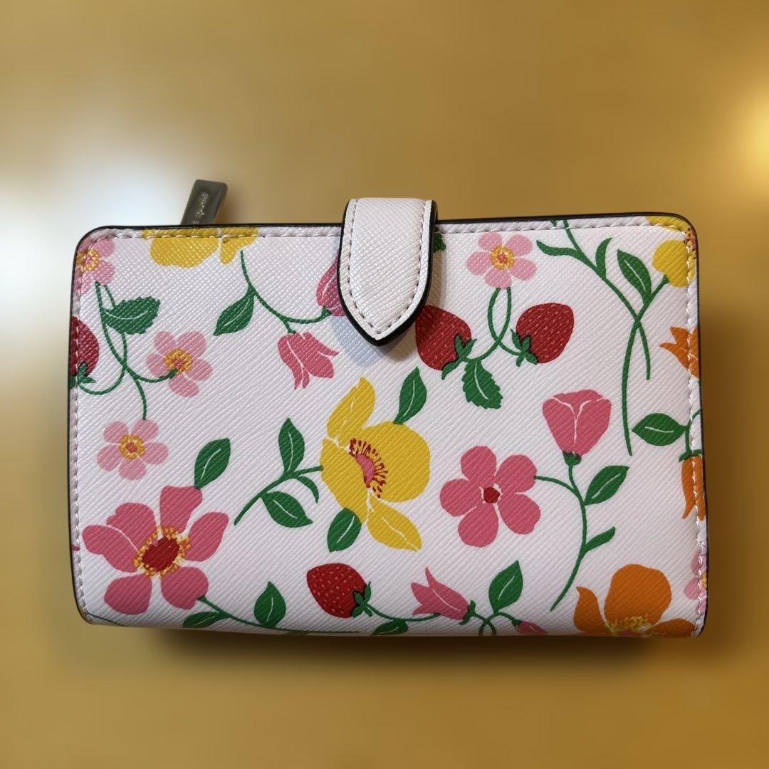 ケイトスペード　2つ折り財布
