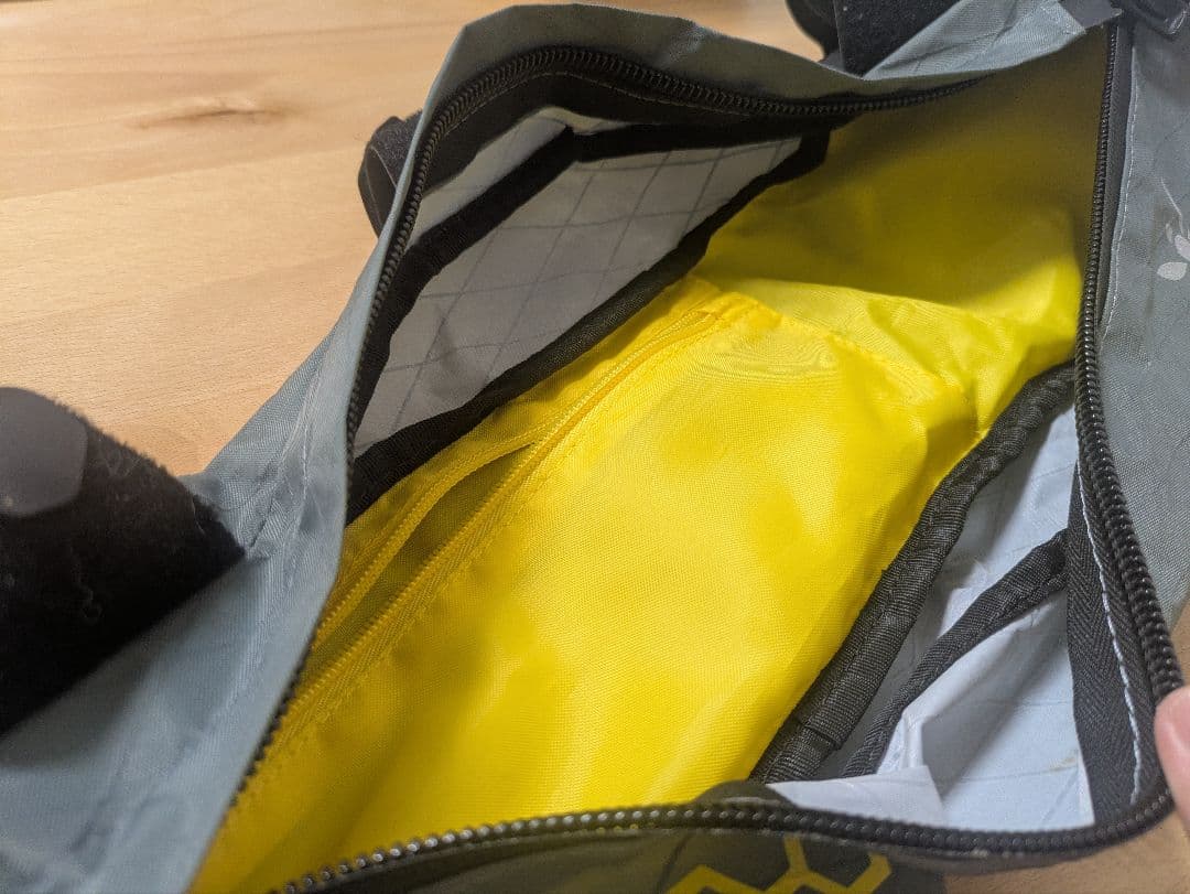 APIDURA 車体装着フレームバッグ グレー47センチ