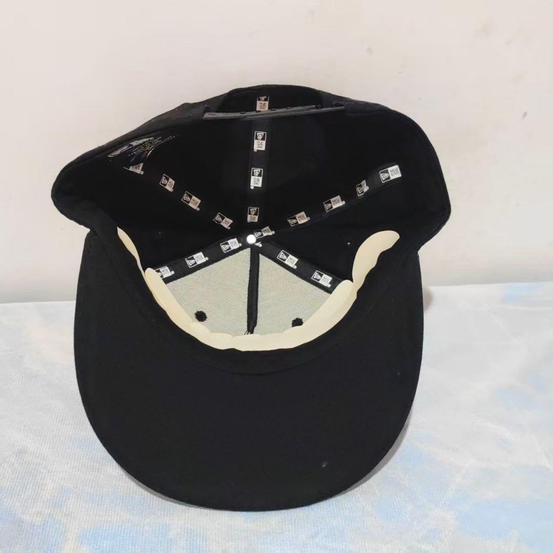 む*と様 challenger × newERA キャップ