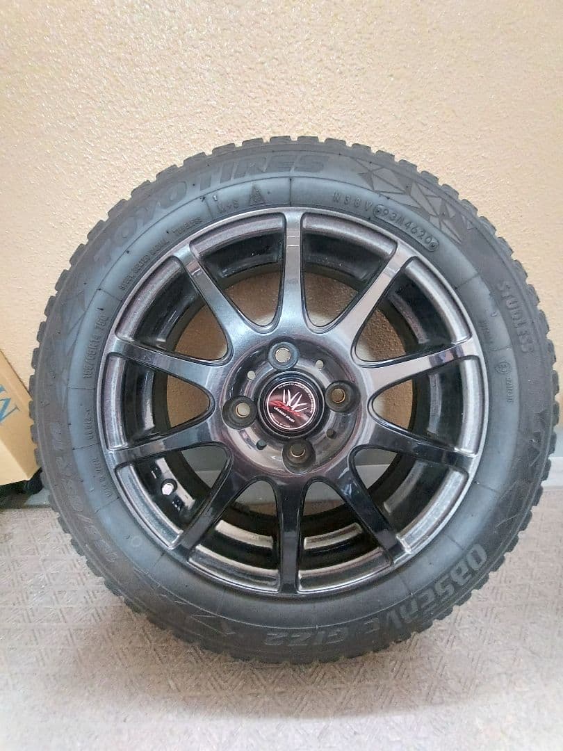 【美品】スタッドレス TOYOタイヤ 155/65R14 75H ◎人気ホイール