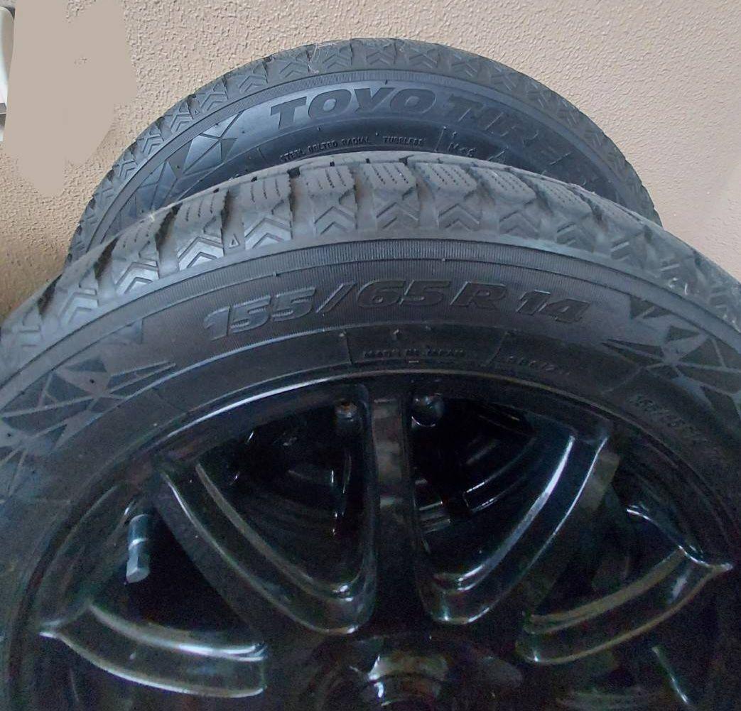 【美品】スタッドレス TOYOタイヤ 155/65R14 75H ◎人気ホイール