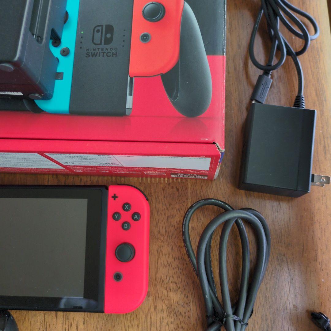 数回のみ使用美品 2025年購入品 Nintendo Switch 本体 箱あり