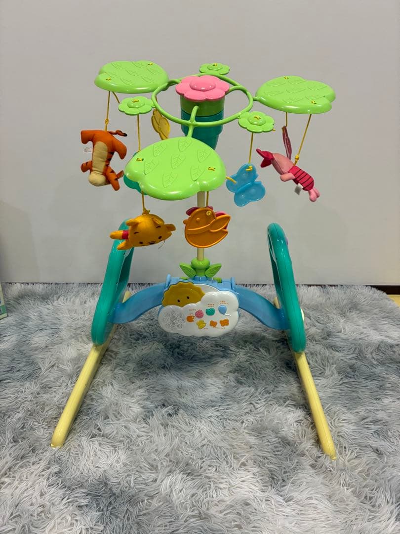 極美品 タカラトミー くまのプーさん えらべる回転6wayジムにへんしんメリー