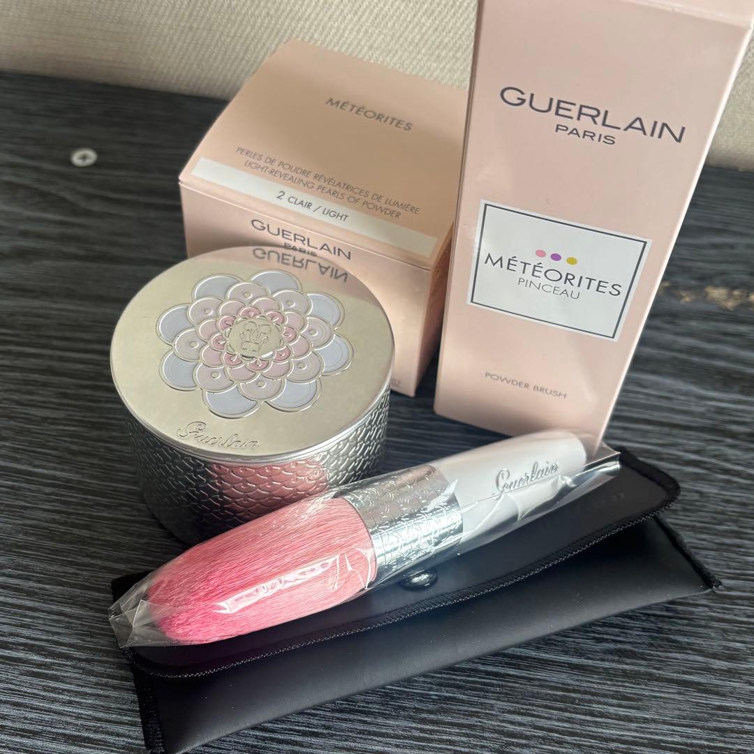新品未使用GUERLAIN ゲラン　メテオリットビーユN°2 クリアーとブラシ