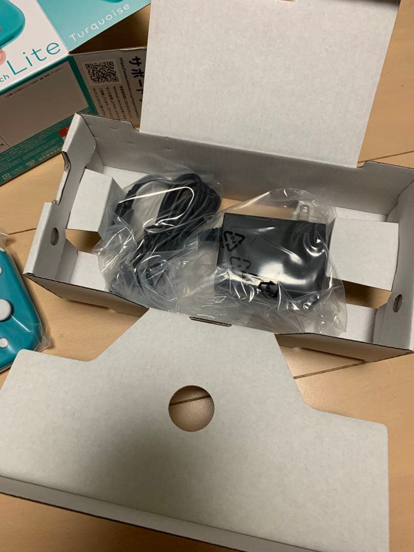 Nintendo Switch Liteターコイズ 本体