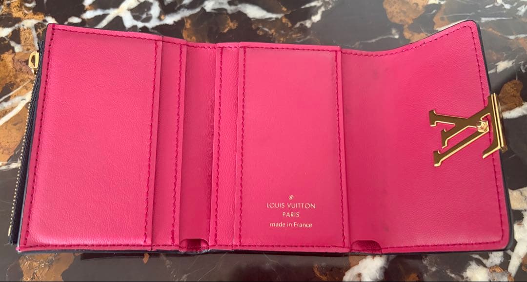 【♡商品です】Louis Vuitton 財布 ブラック カプシーヌ