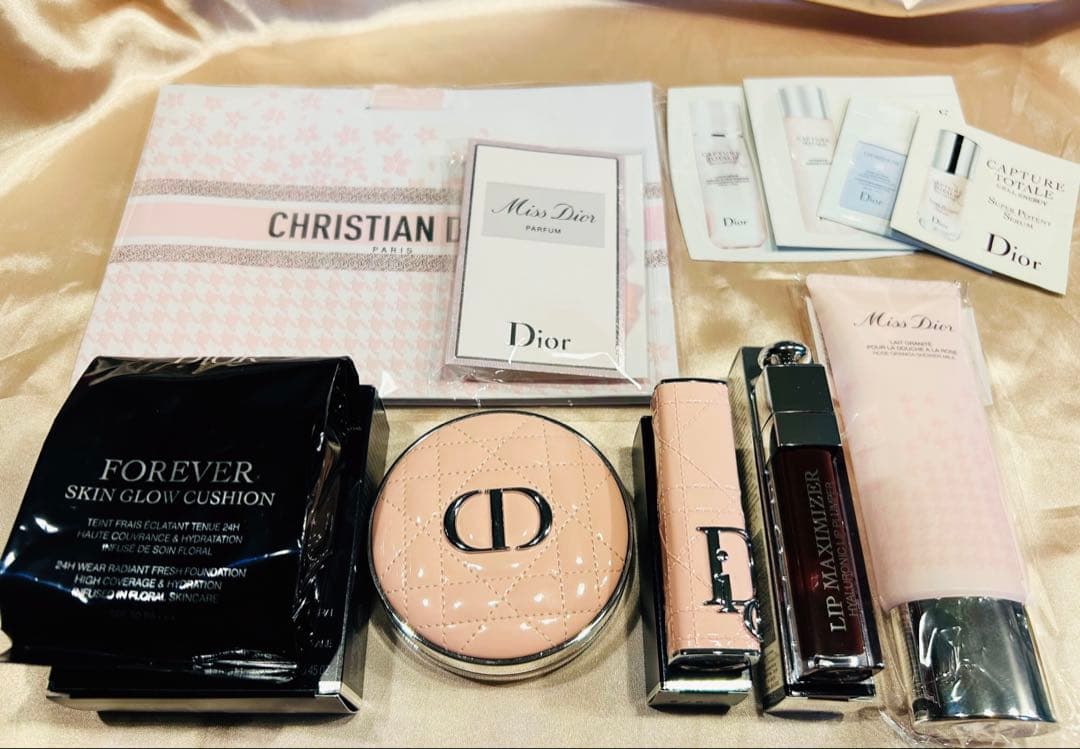 Dior スキンフォーエヴァークッション00.5N＋ピンクカナージュケースセット