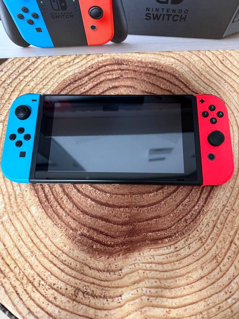 Nintendo Switch ニンテンドースイッチ本体　ネオン①