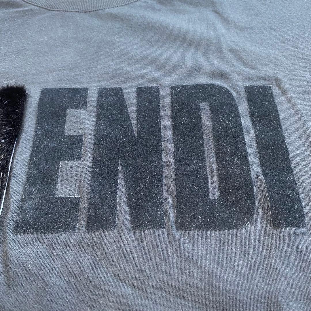 美品★FENDI フェンディ 半袖Tシャツ カットソー ミンクファーFFロゴ S