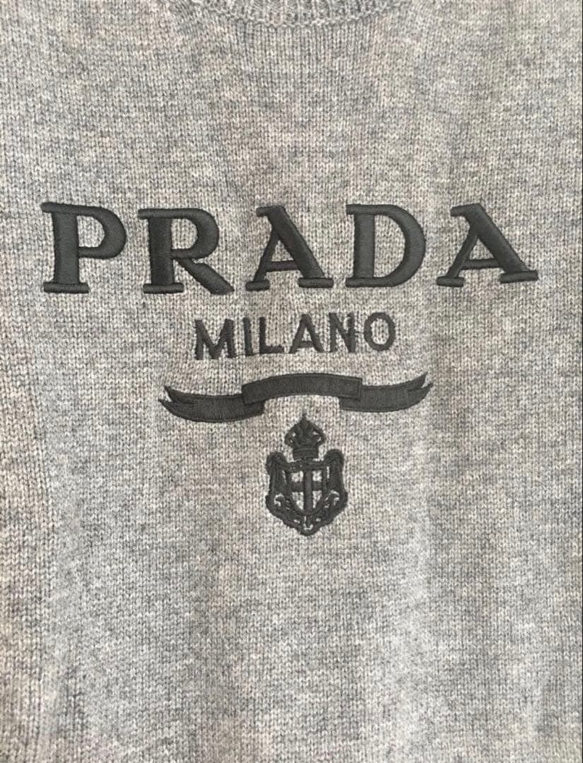 【ヨチン】プラダ/PRADA Tシャツ Sサイズ　美品