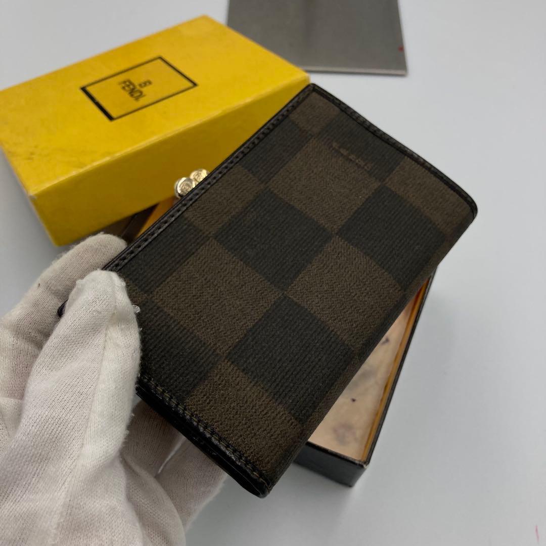 ！新品！　FENDI フェンディ　折り財布　がま口　付属品完備