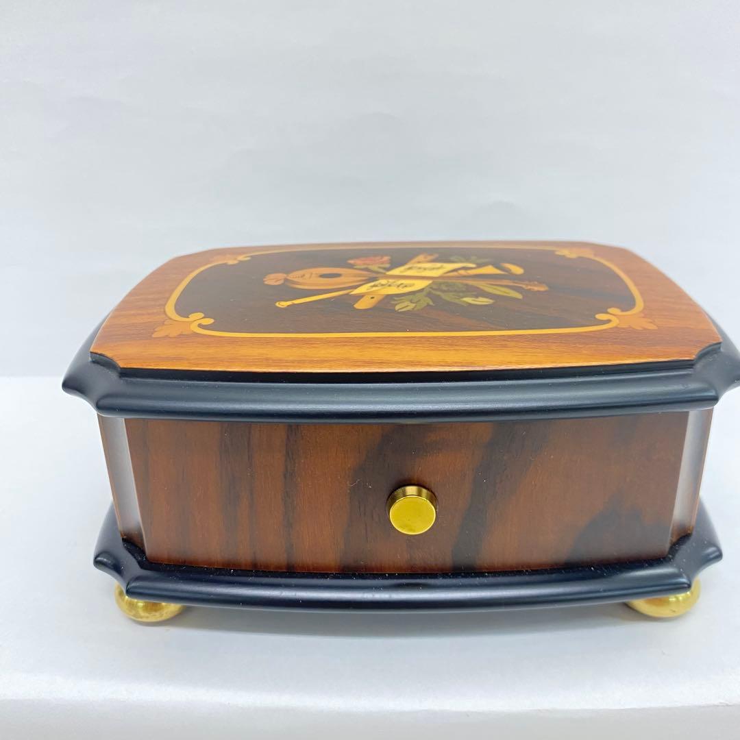 ♦︎1049 スイス製 REUGE MUSIC クルミ無垢材 象嵌細工ボックス