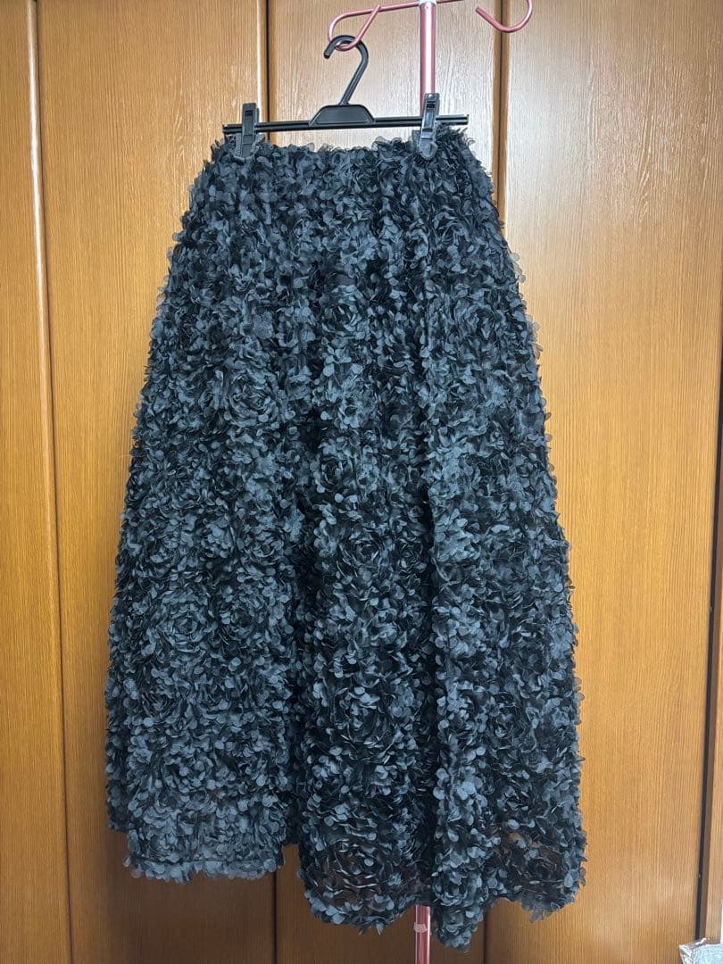 《完売品》PERNA フラワーオーガンスカート ブラック　Lサイズ