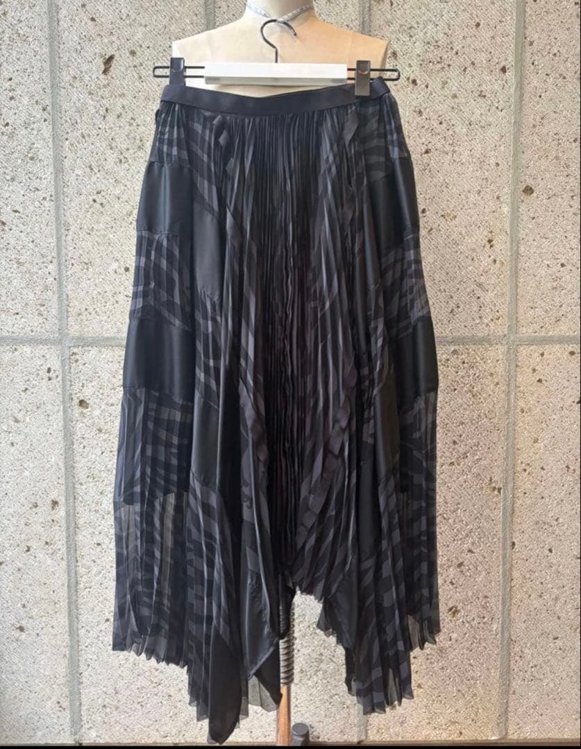 sacai プリーツスカート