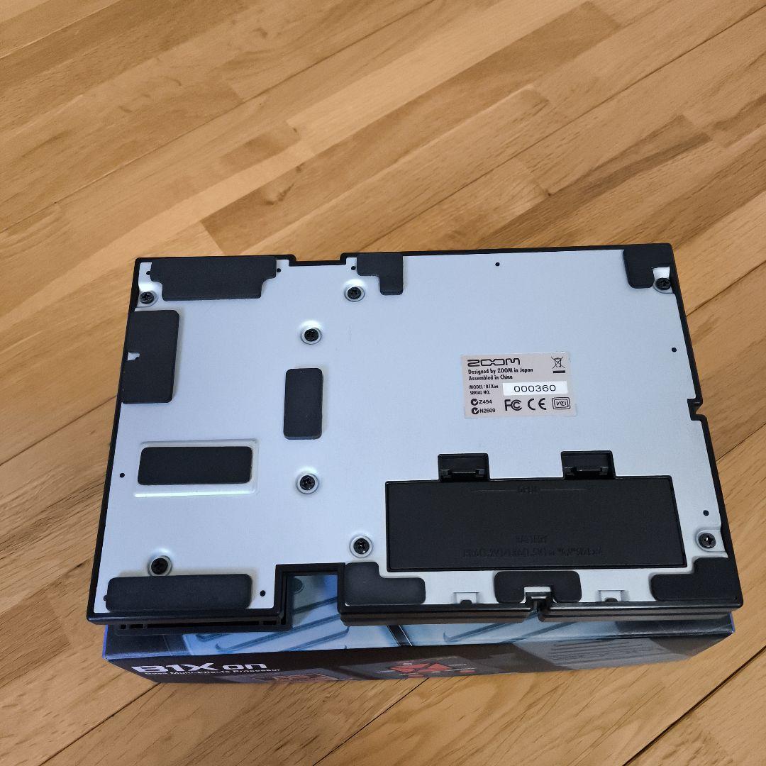 ZOOM B1X on ベースエフェクター