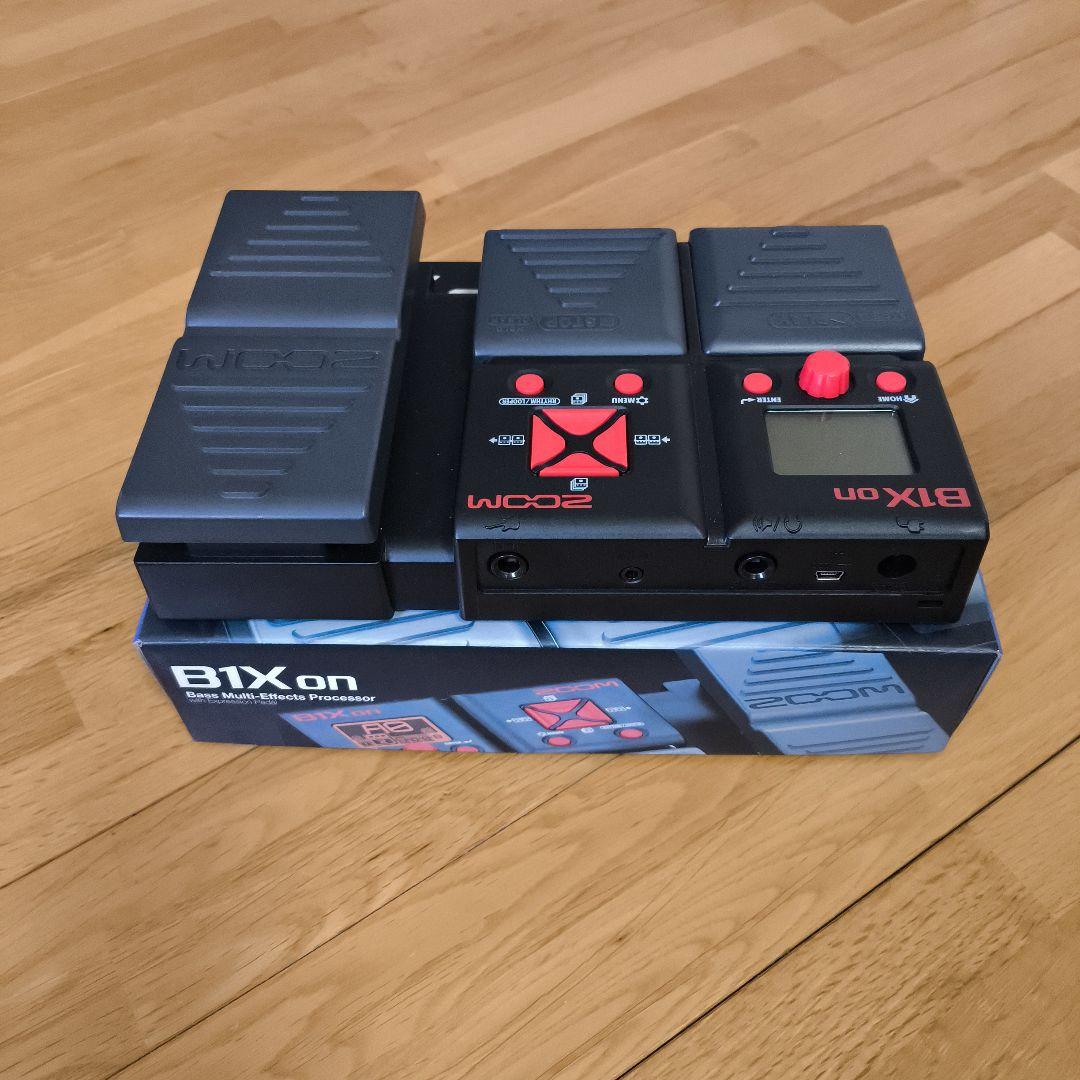 ZOOM B1X on ベースエフェクター