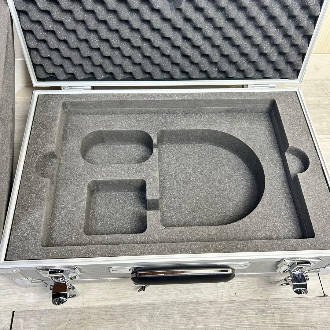 MacBook Pro アルミケース　アタッシュケース　マックブック