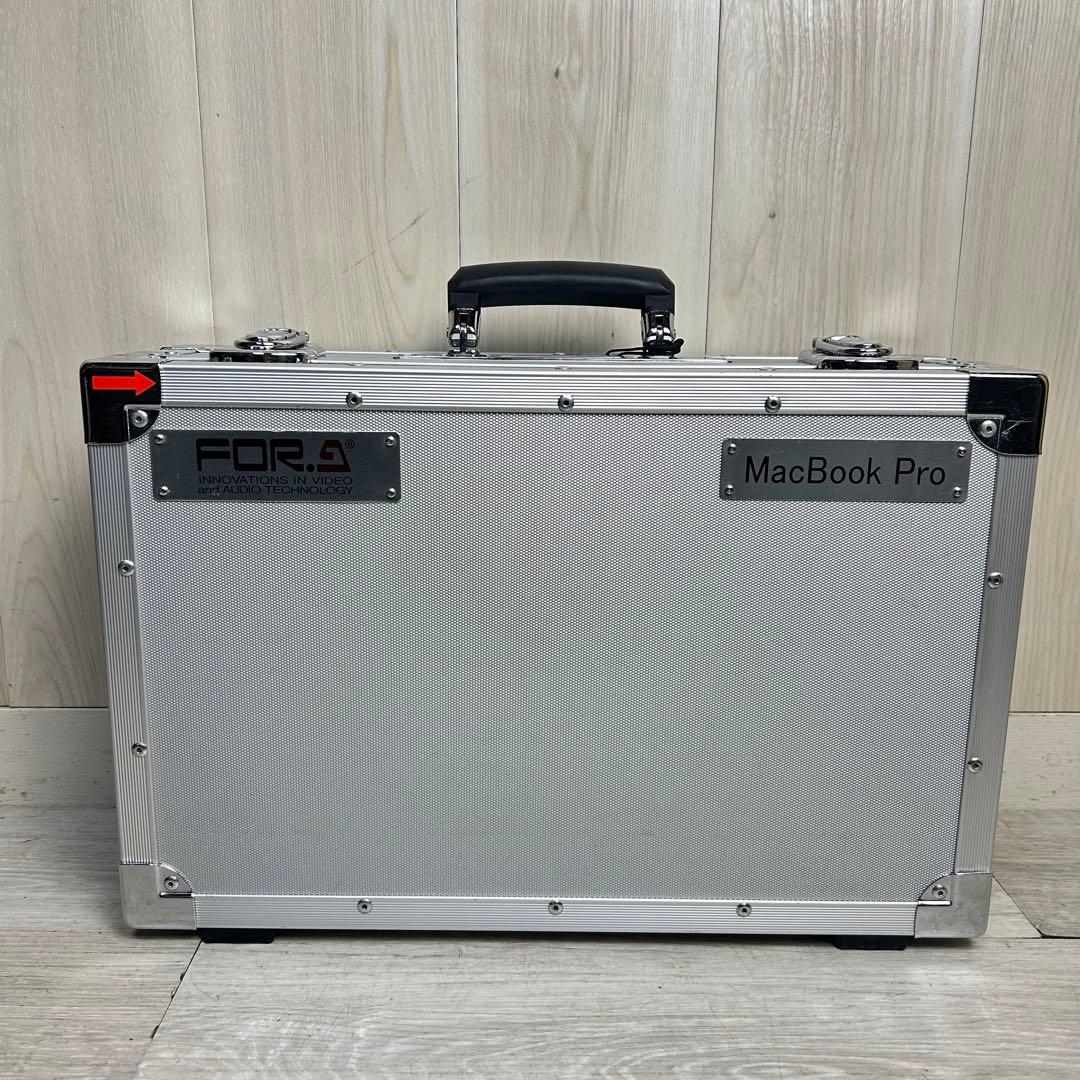 MacBook Pro アルミケース　アタッシュケース　マックブック