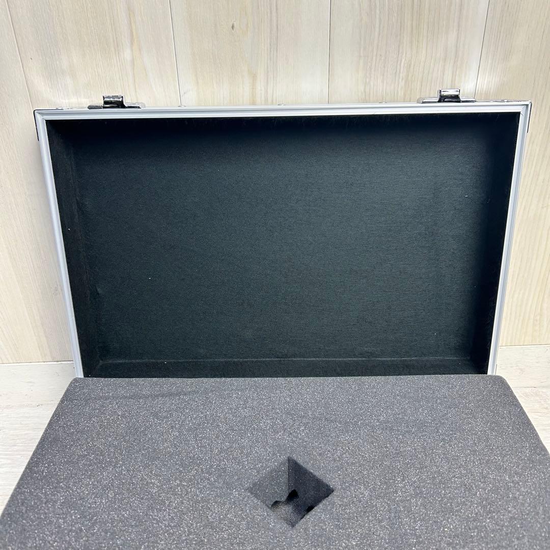 MacBook Pro アルミケース　アタッシュケース　マックブック