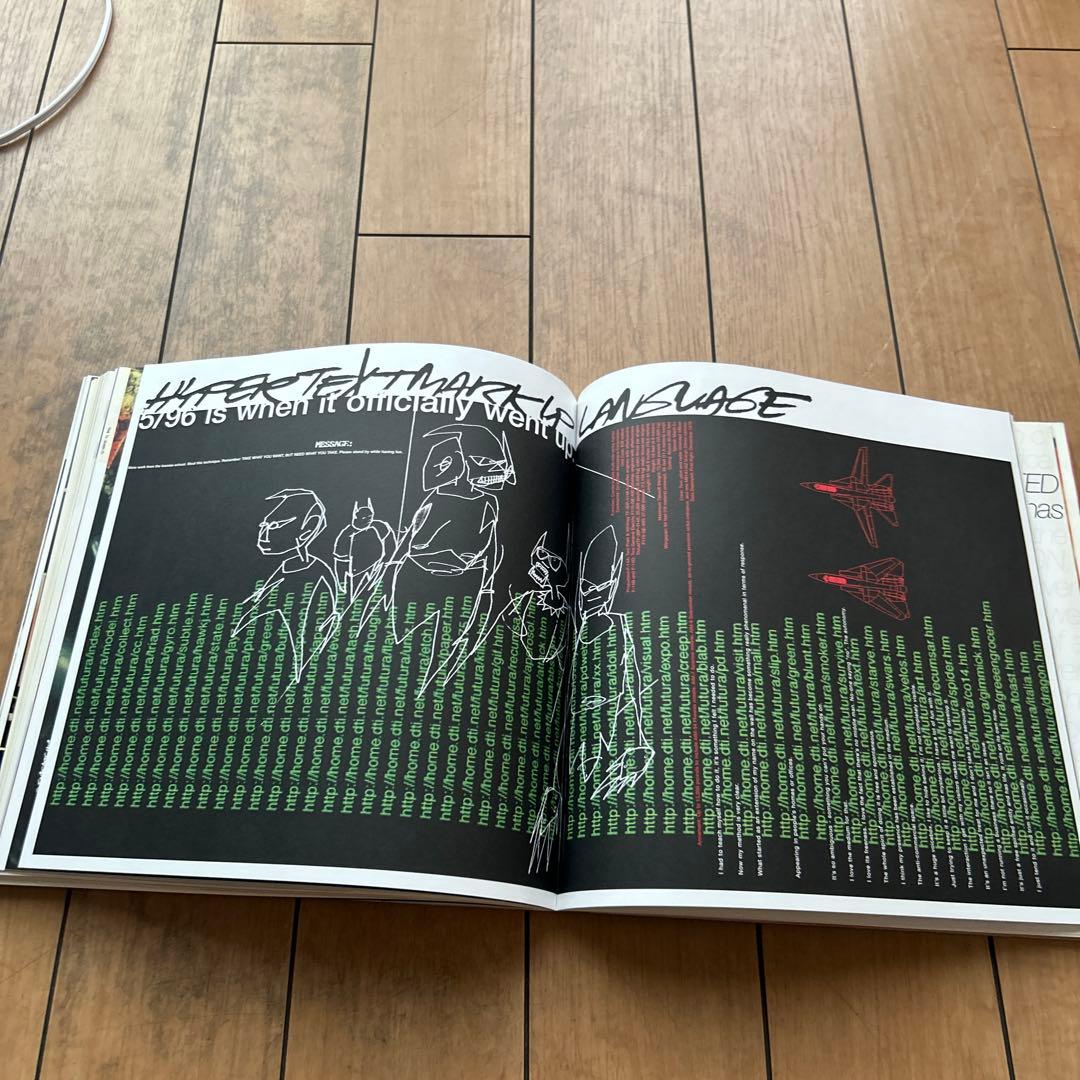 洋書 FUTURA2000