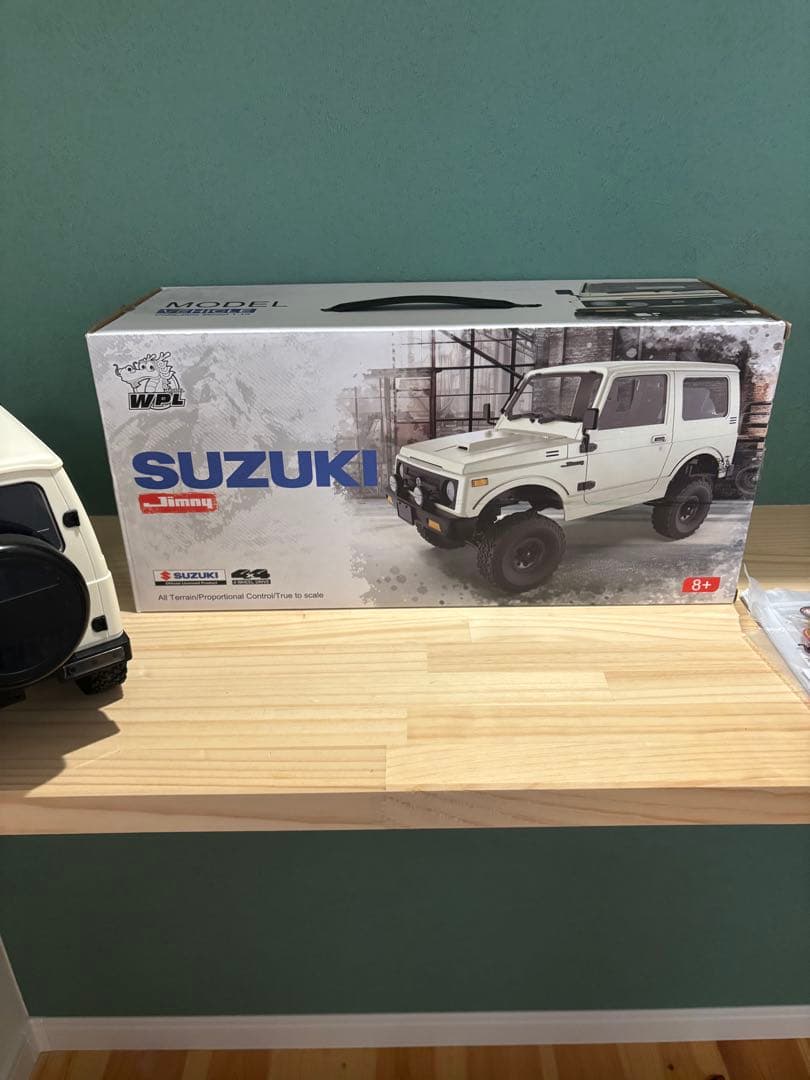 SUZUKI RCカー 1/10 ホワイト　WPL ジムニーラジコン