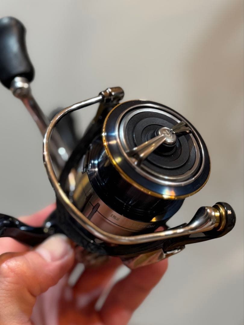 ダイワ 19セルテート LT3000S-CH-DH スピニングリール　美品
