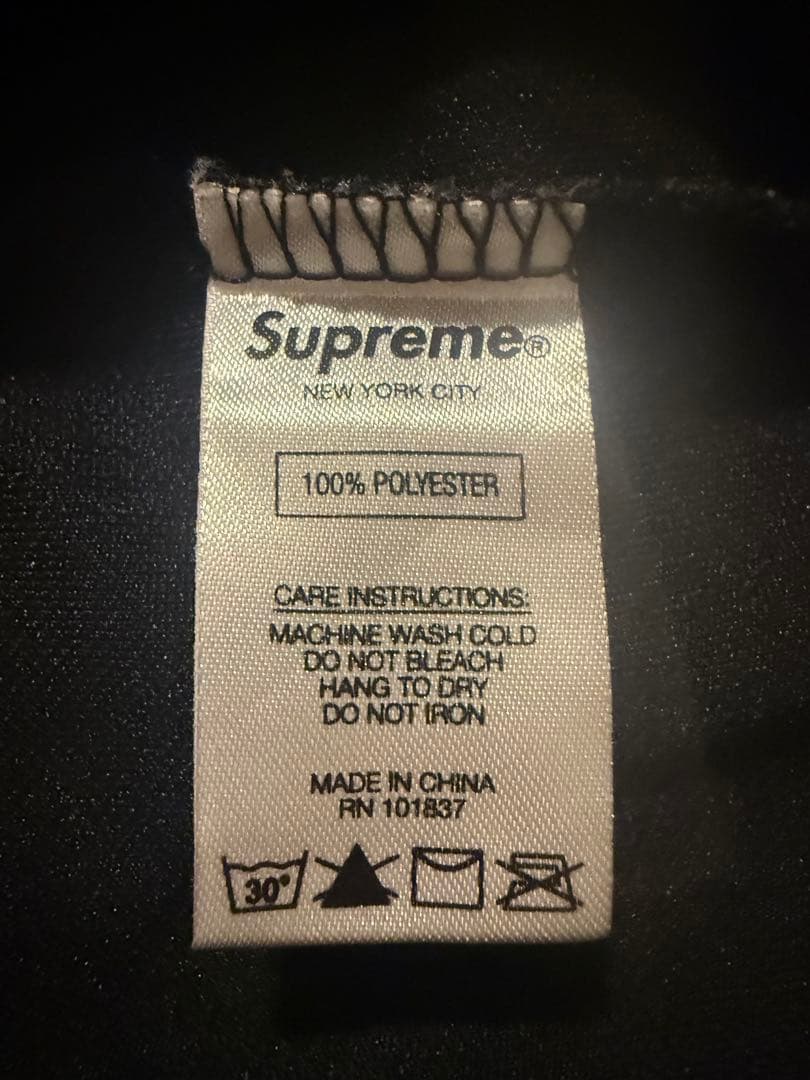 お値下げ！Supreme ブラック Tシャツ Mサイズ