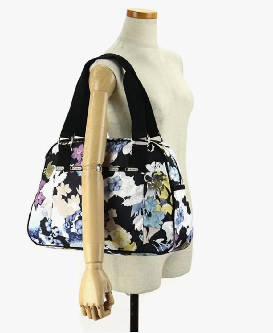 美品　LESPORTSAC レスポート　花柄ボストンバック　旅行　タブレット入れ