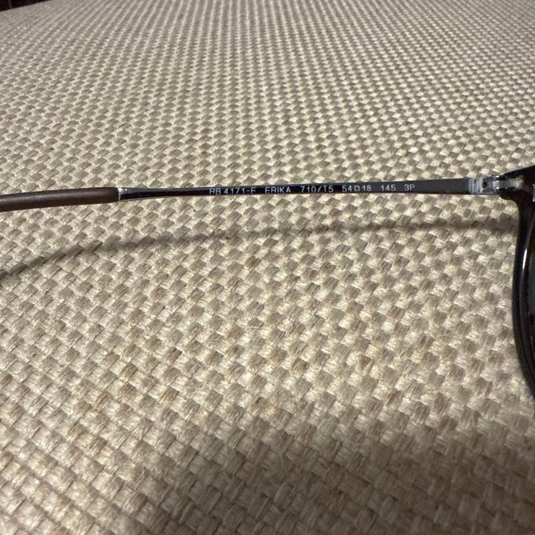 Ray-Ban Erika サングラス 54-18-145