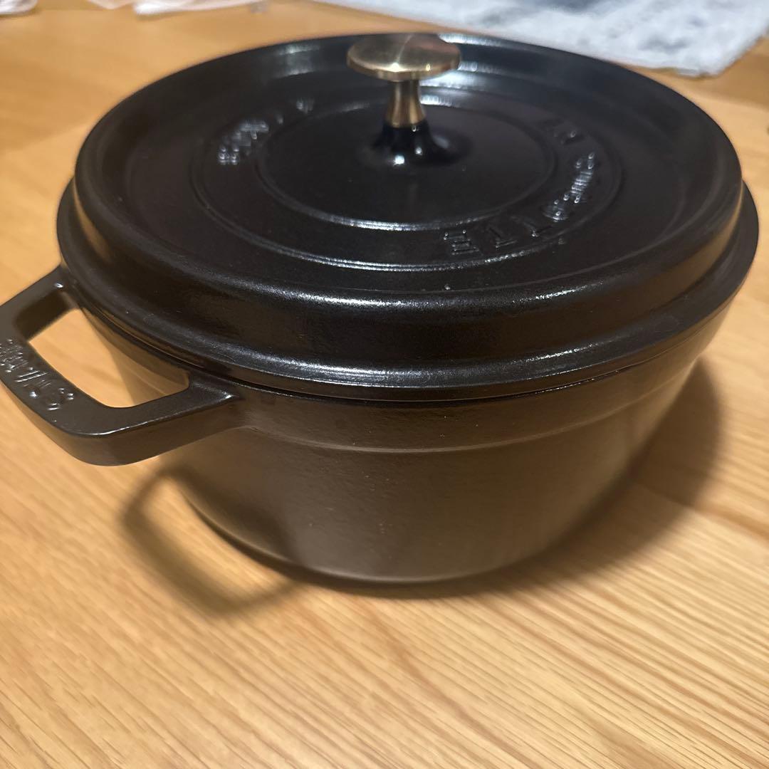 Staub ピコ・ココット ラウンド 24cm ブラック 1102425