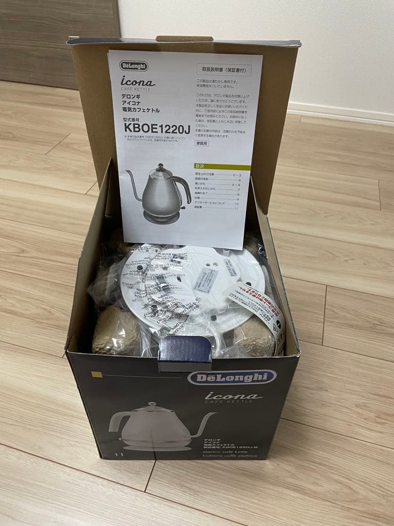 DeLonghi Icona 電気ケトル KBOE1220J-W