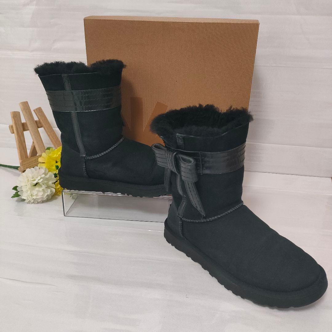 美品 アグ UGG ジョゼット レザーリボン ムートンブーツ 24cm ボア 黒