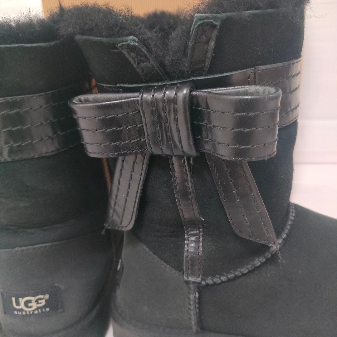 美品 アグ UGG ジョゼット レザーリボン ムートンブーツ 24cm ボア 黒