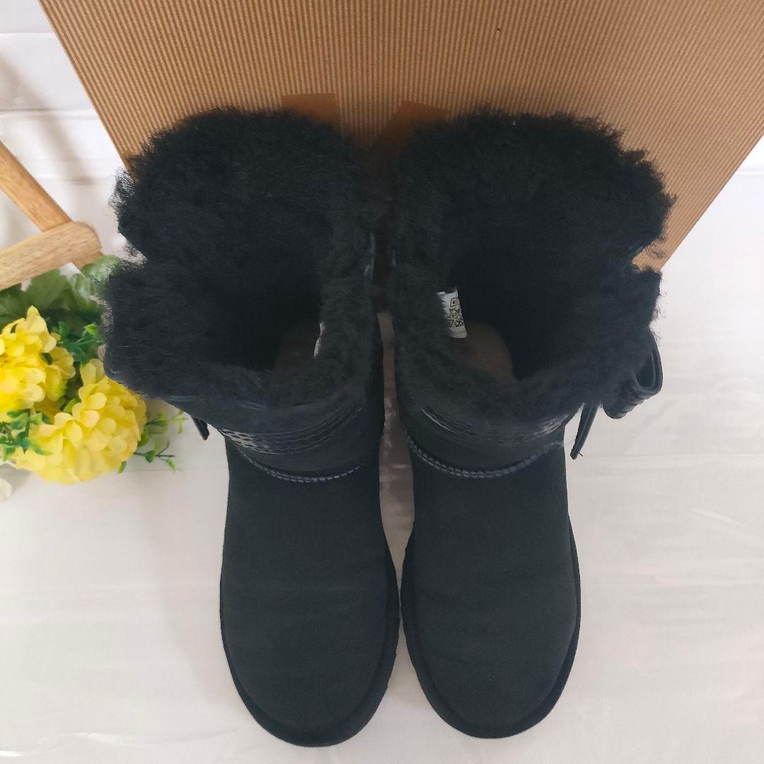 美品 アグ UGG ジョゼット レザーリボン ムートンブーツ 24cm ボア 黒