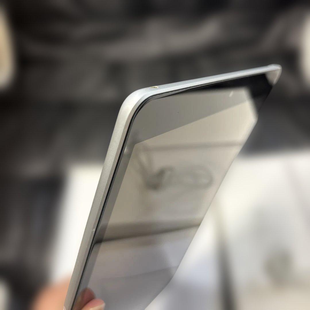 iPad 第9世代　64gb シルバー