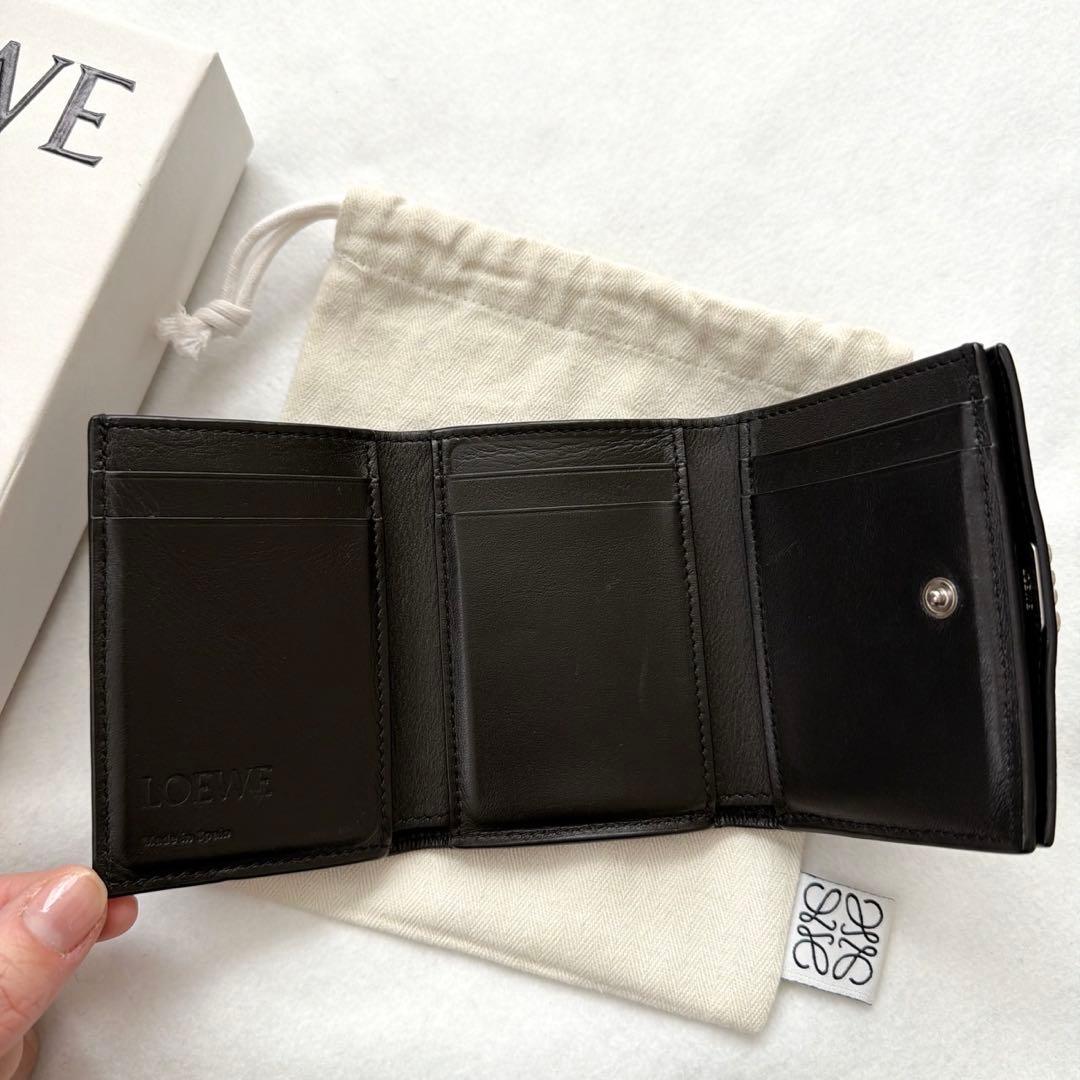 LOEWE ロエベ　財布　三つ折り財布　アナグラムトライフォールド　ブラック　黒
