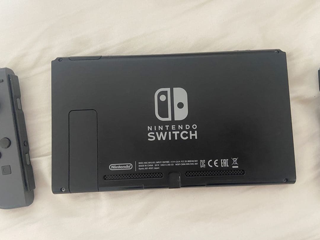 Nintendo Switch 本体＋プロコン、追加Joy-Con付き