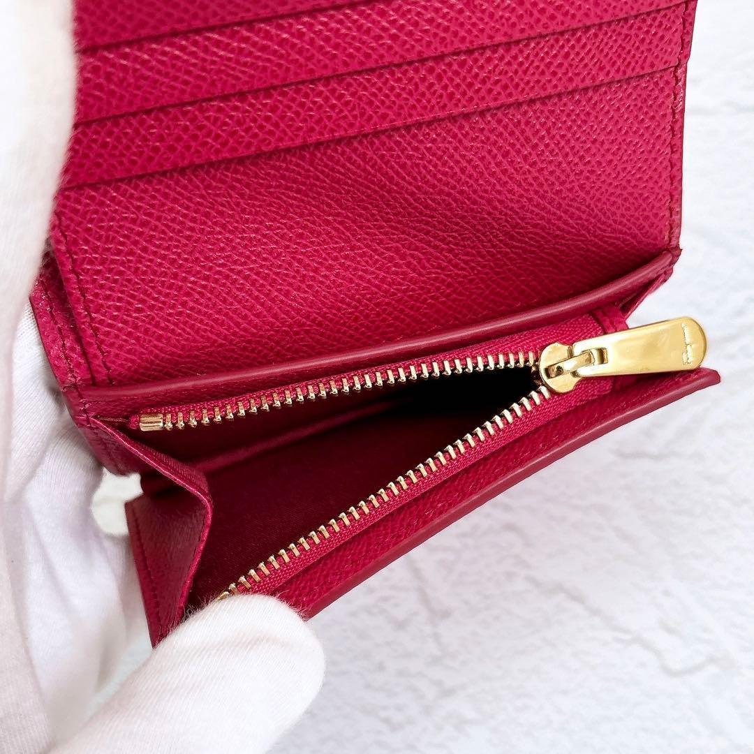 美品 Salvatore Ferragamo ヴァラリボン 二つ折り財布 ピンク