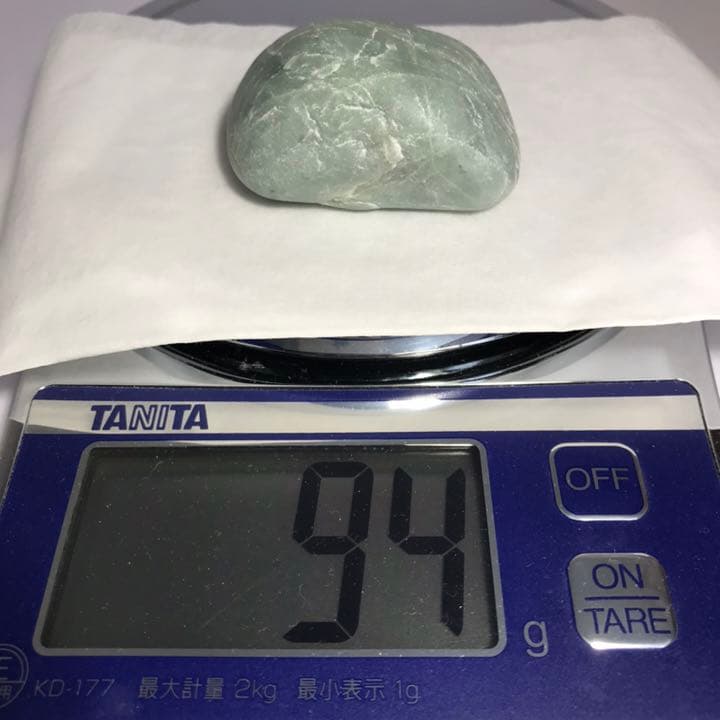 糸魚川翡翠原石【海岸】94g