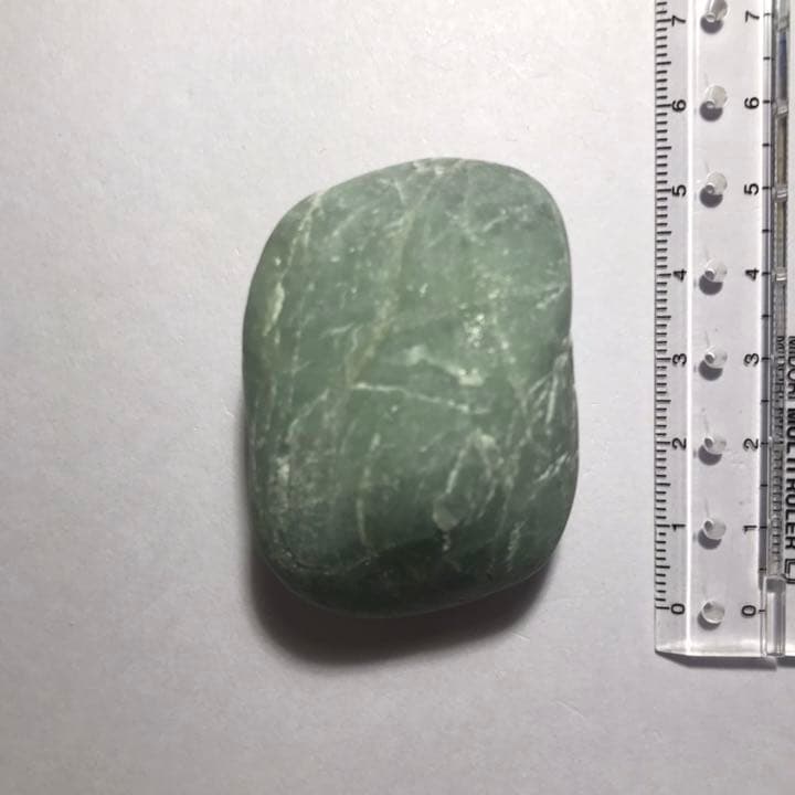 糸魚川翡翠原石【海岸】94g