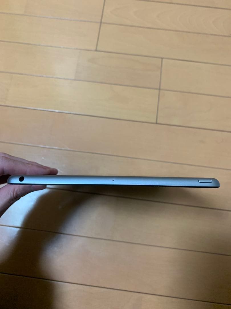 iPad 第6世代 128GB スペースグレイ