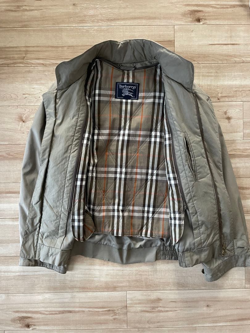 Burberry バーバリー　スウィングトップ