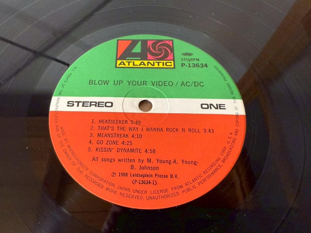 ACDC /BLOW UP YOUR VIDEOブロウアップユアヴィデオ　LP